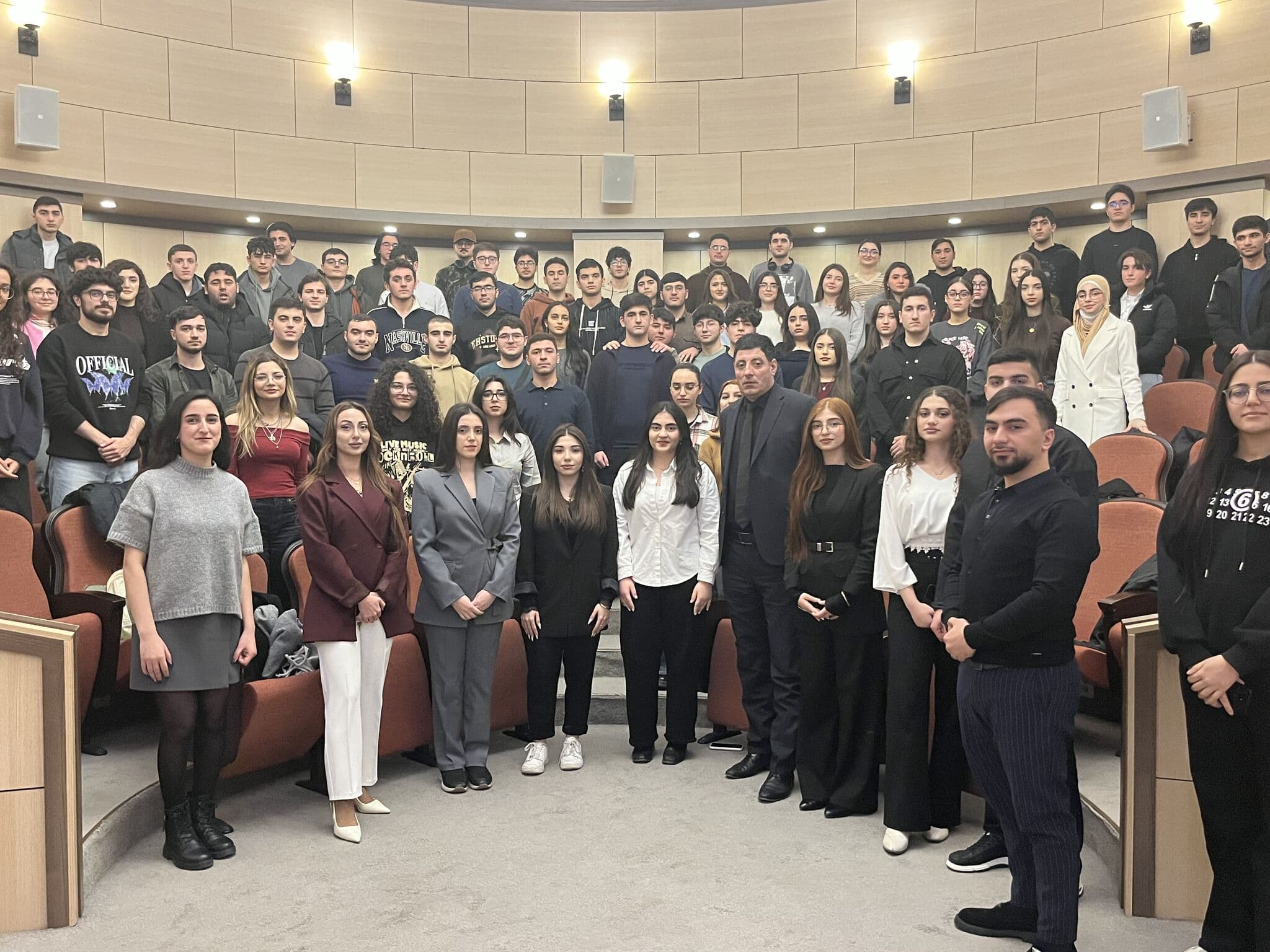 Bakı Ali Neft Məktəbində Kibertəhlükəsizlik Ekosistemi Müzakirə Edildi